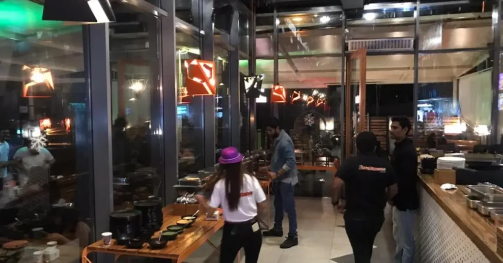 Rooftop Restobar for Lease in Kharadi, Pune – 4,500 sq.ft | Ample Parking | Ready Setup. p011