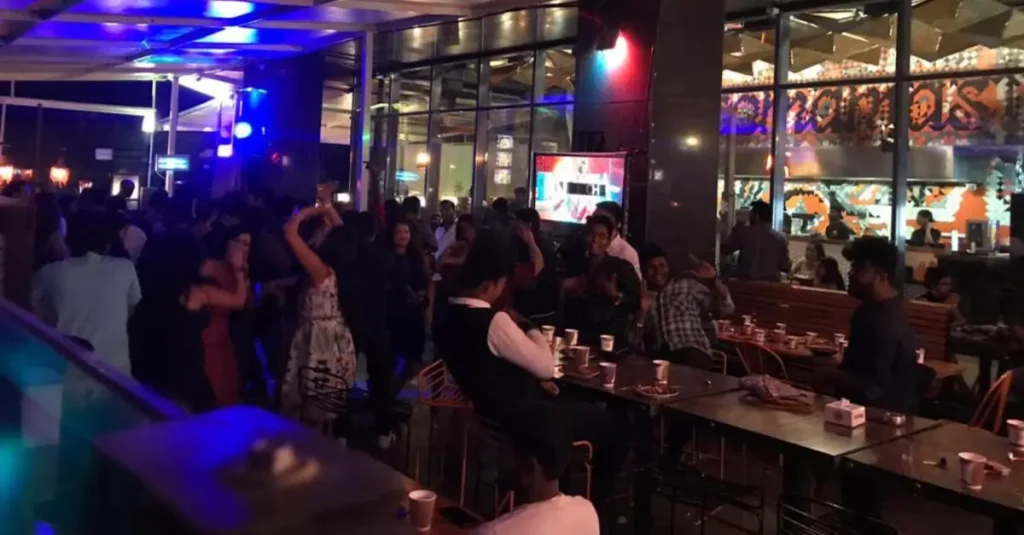 Rooftop Restobar for Lease in Kharadi, Pune – 4,500 sq.ft | Ample Parking | Ready Setup. p011